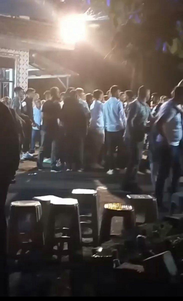 Sakarya'daki asker eğlencesinde ayağa basma kavgası