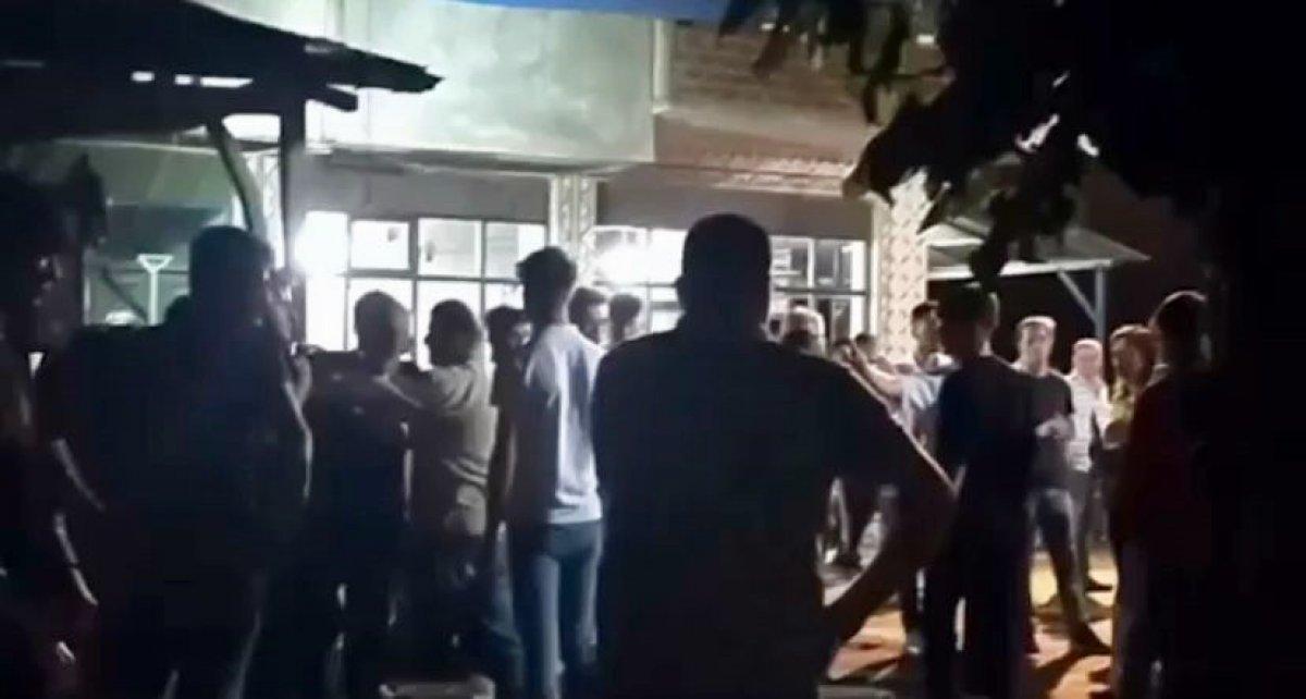 Sakarya'daki asker eğlencesinde ayağa basma kavgası