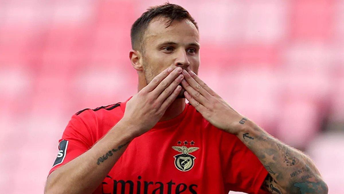 Haris Seferovic'in Galatasaray'a transferi an meselesi