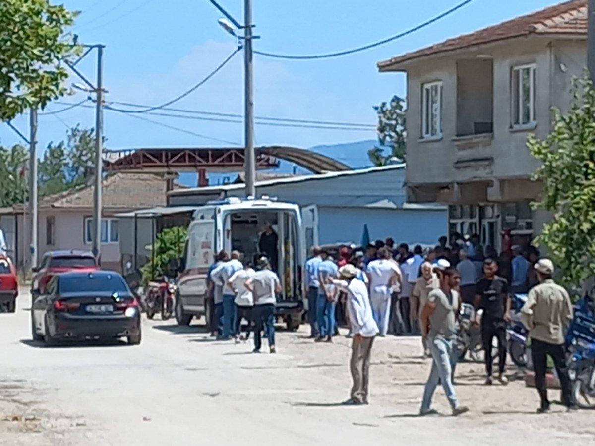 Bursa'da kahvede oturduğu sırada bıçaklı saldırıda hayatını kaybetti