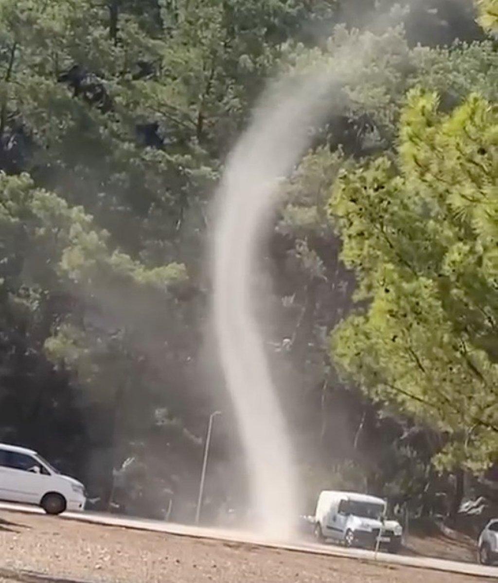 Antalya'da piknik alanında hortum çıktı