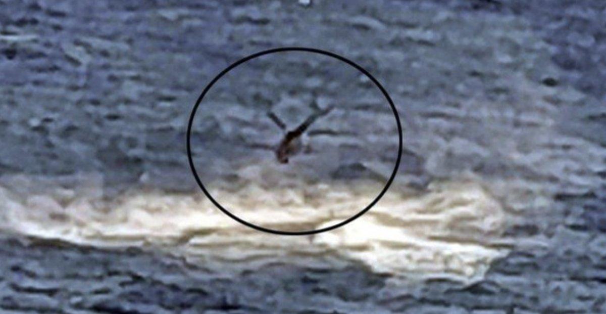 Yunanistan’da yangın söndürme helikopteri denize düştü