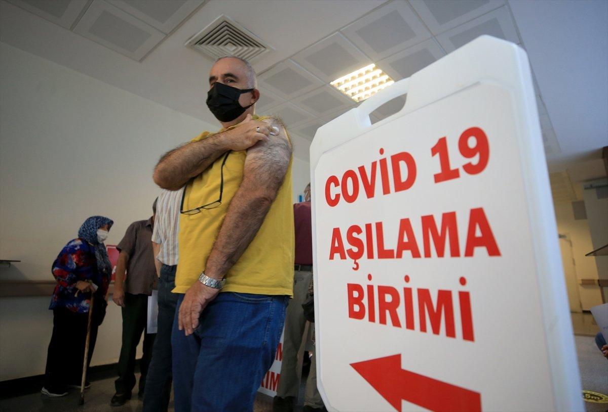 Korona hatırlatma dozu için hastanelerde yoğunluk oluştu