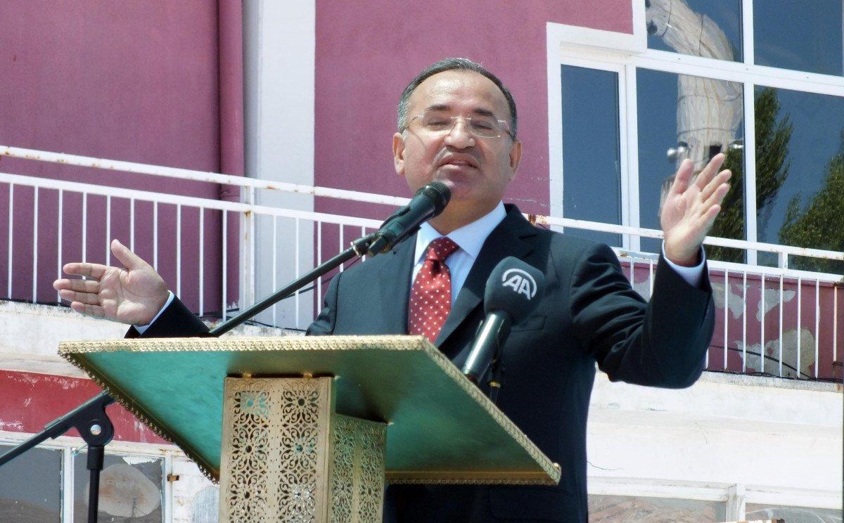 Bekir Bozdağ: Türkiye'de darbeler devri kapanmıştır