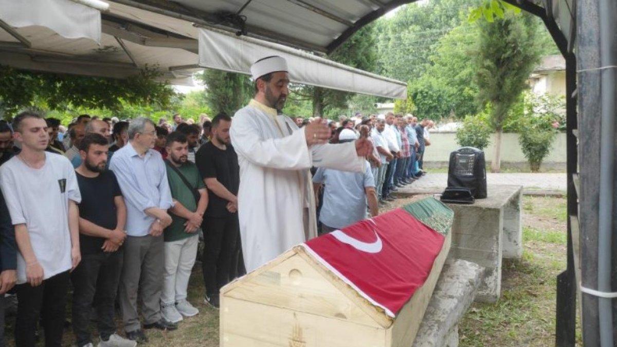 Kocaeli'de denizde boğulan 2 gence Sakarya'da veda