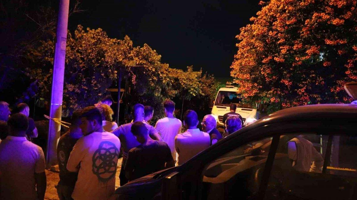 Denizli'de bir kişi, boşandığı karısı ile evlilik hazırlığı yaptığı kişiyi öldürdü