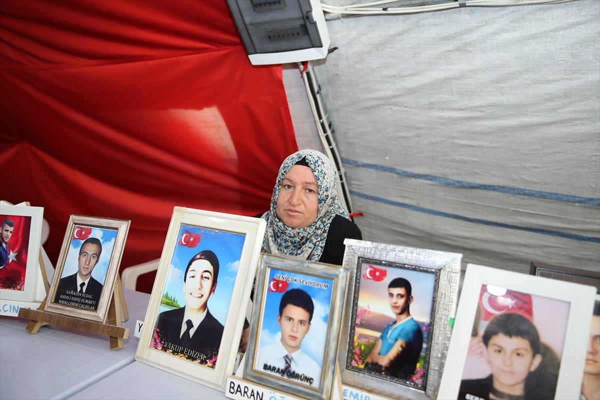 Diyarbakır anneleri, çocuklarından teslim olmalarını istedi
