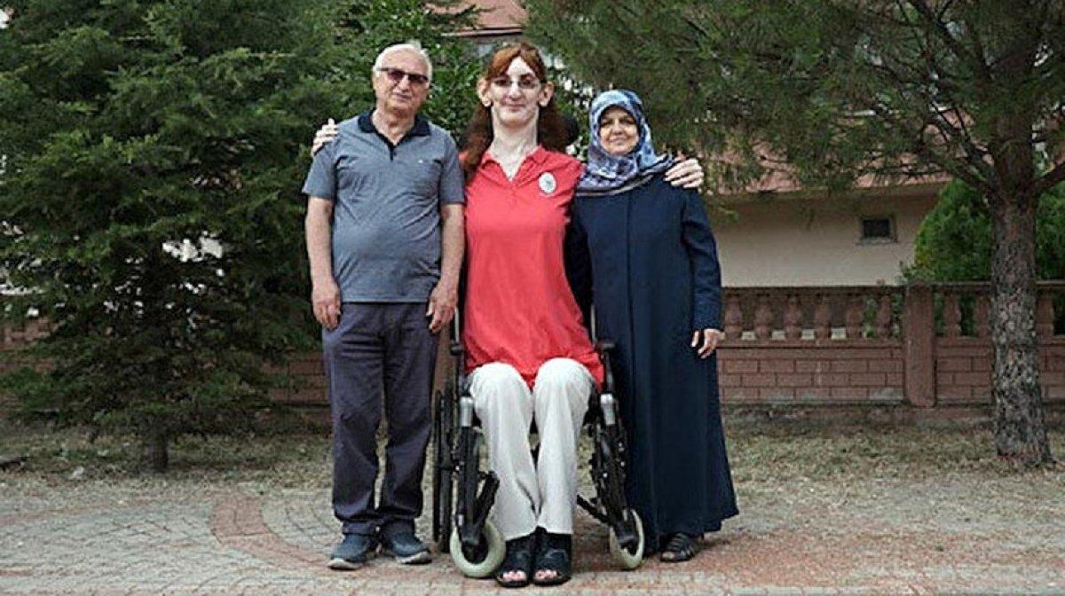 Dünyanın en uzun boylu kadını Rümeysa Gelgi ilk uçak seyahatini yapacak