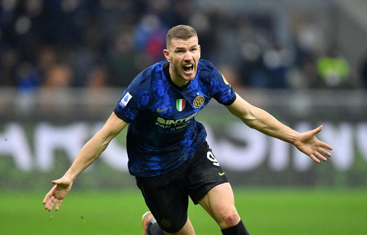 Dzeko'ya 36 yaşında yeniden Premier Lig fırsatı
