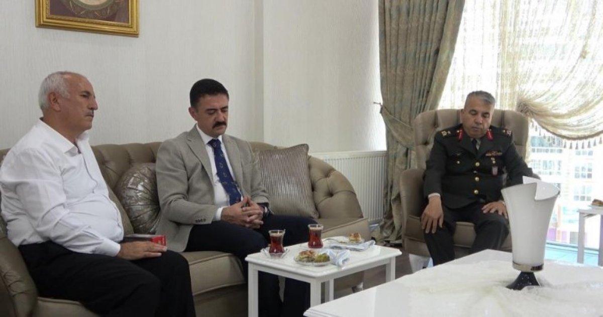 15 Temmuz şehidi PÖH Hakan Yorulmaz'ın babası: Bombanın altına koşa koşa gitti