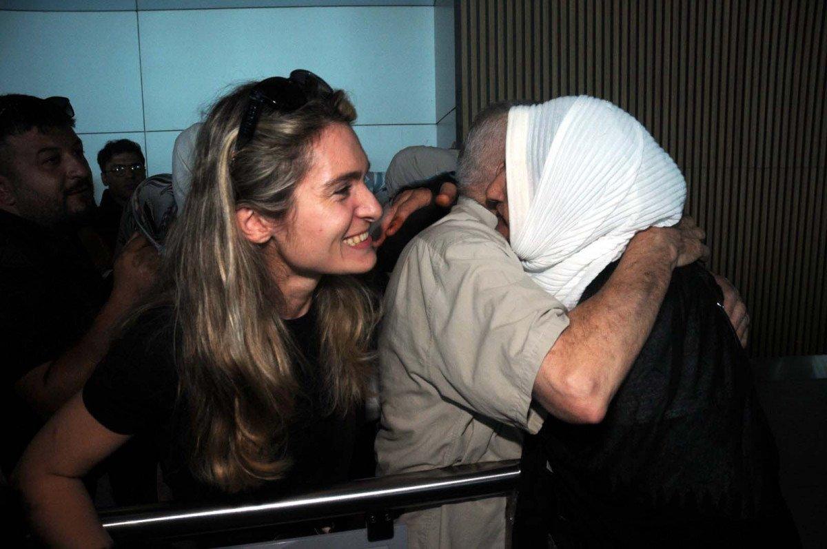 Hac ibadetini tamamlayan hacılar yurda dönmeye başladı