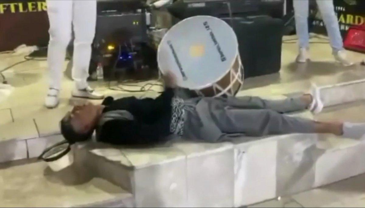 Elazığ'da düğündeki davulcu davetlileri coşturdu