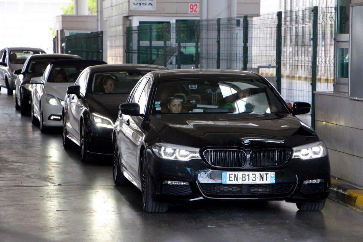 Sınır kapılarında yoğunluk var: 578 bin gurbetçi giriş yaptı
