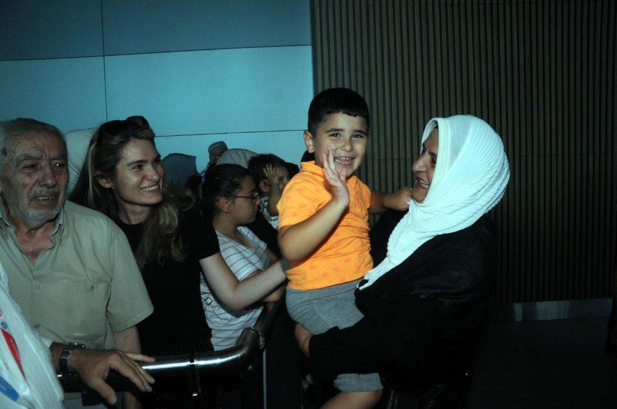 Hac ibadetini tamamlayan hacılar yurda dönmeye başladı