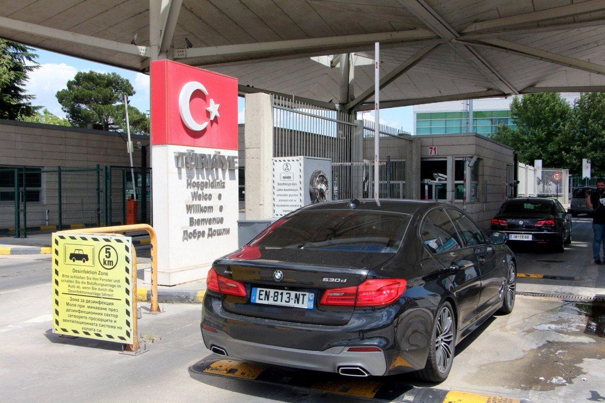 Sınır kapılarında yoğunluk var: 578 bin gurbetçi giriş yaptı