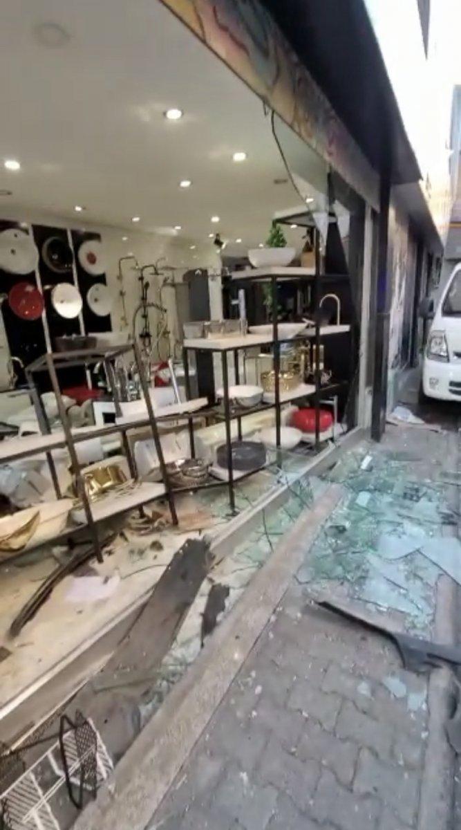 Beyoğlu'nda kavga ettiği şahsı ezmeye çalıştı, iş yerine daldı