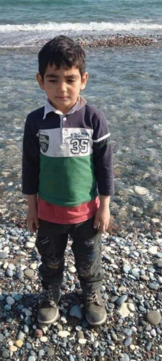 Niğde’de kamyon şarampole devrildi: Anne ve oğlu öldü