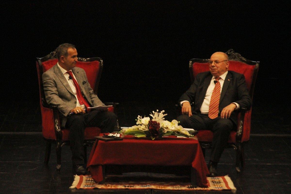 15 Temmuz'un seyrini değiştiren vali Sivas'ta konuştu