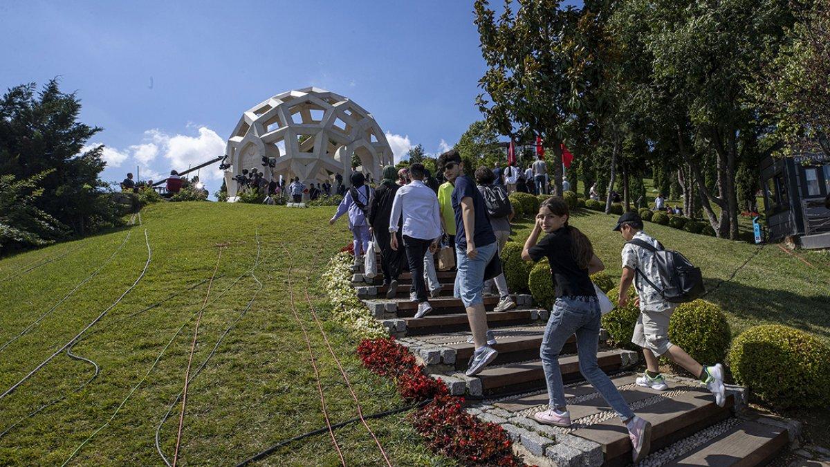 15 Temmuz Şehitler Makamı'na ziyaretçi akını