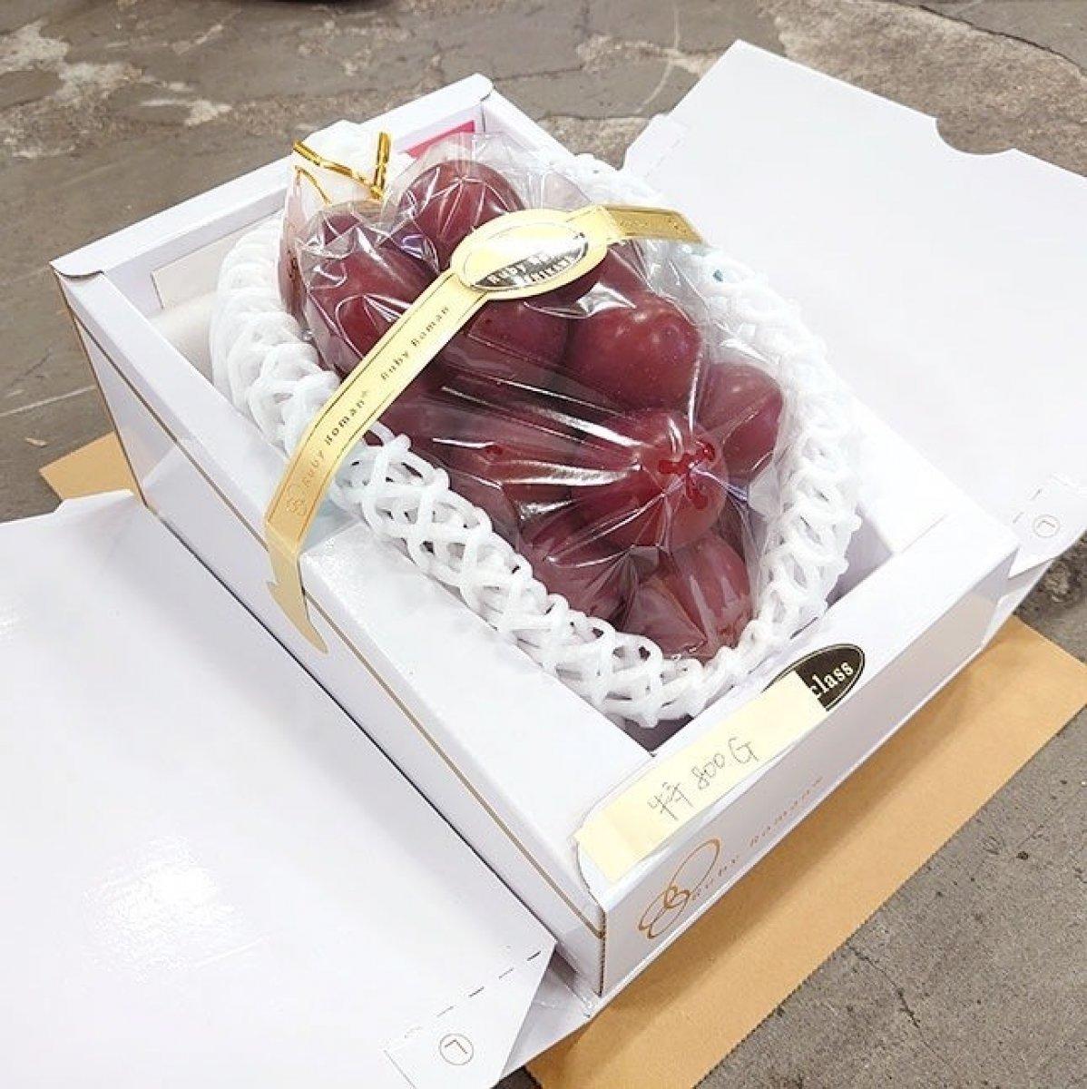 Japonya'daki özel üretim üzümlerin salkımı 10 bin 800 dolar