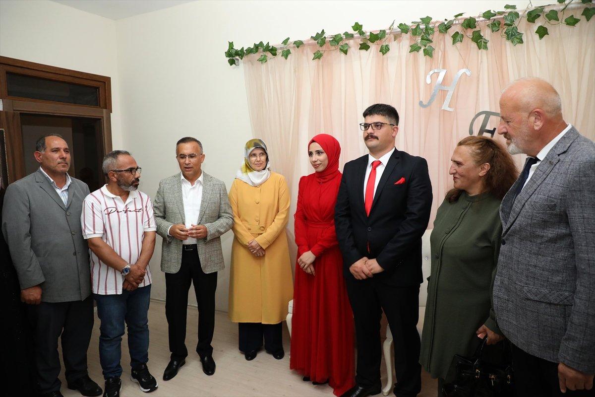 Rize Valisi Kemal Çeber, muhabire kız istedi