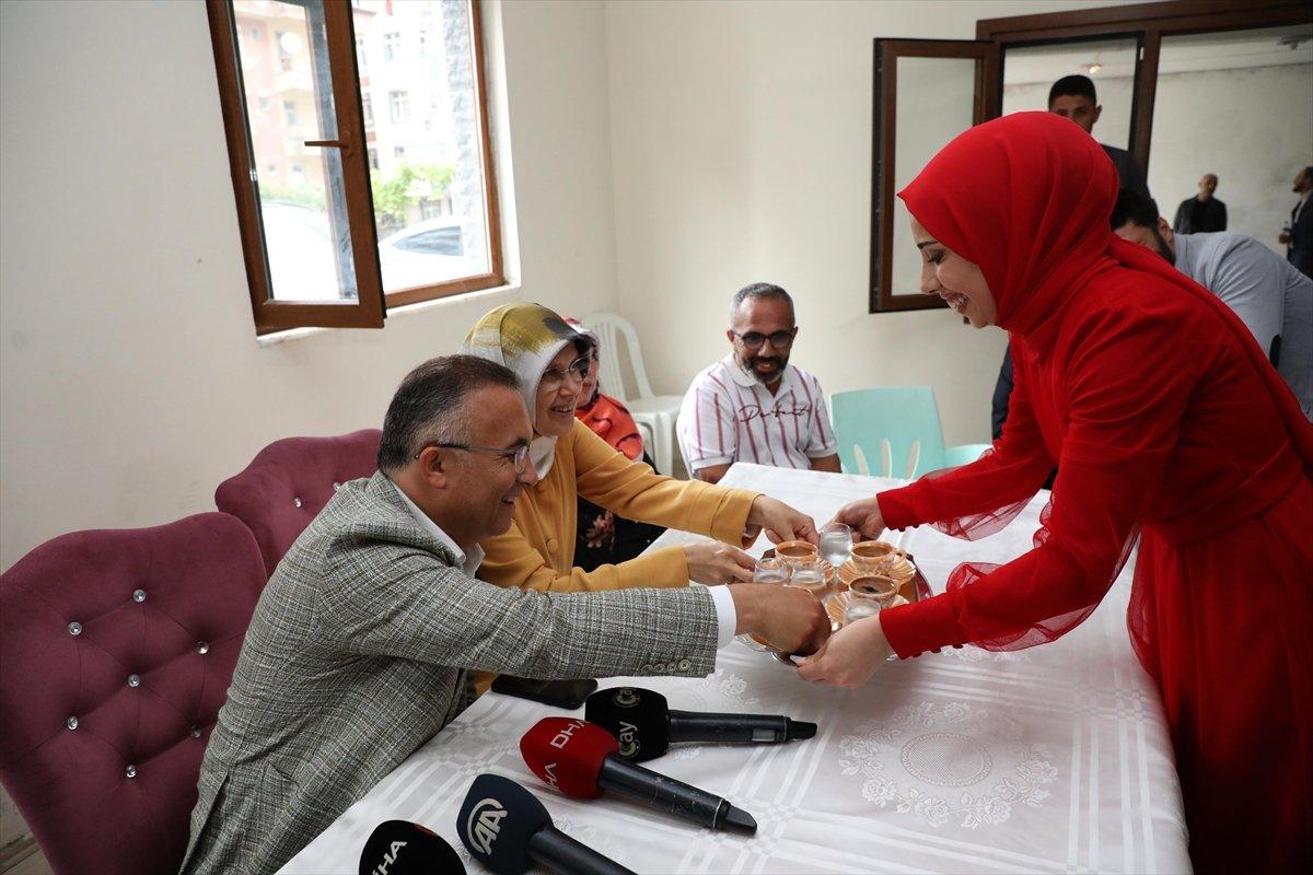 Rize Valisi Kemal Çeber, muhabire kız istedi