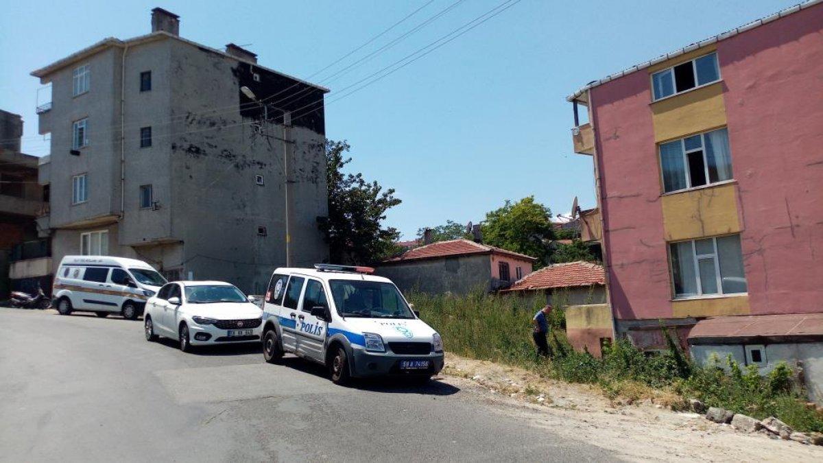 Tekirdağ'da hırsız girdiği evin sahibini bıçakladı