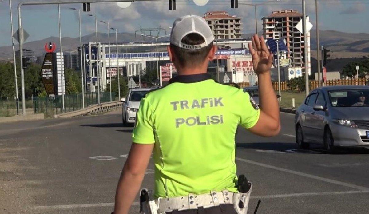 Tatil sonrası dönüş yoluna çıkan sürücüler için 'kaza kara noktası' uyarısı