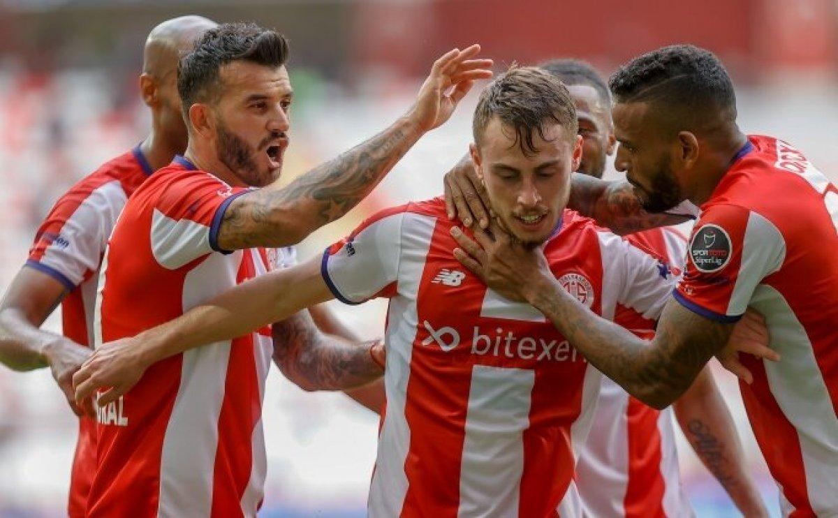 Antalyasporlu Bünyamin Balcı’dan transfer açıklaması