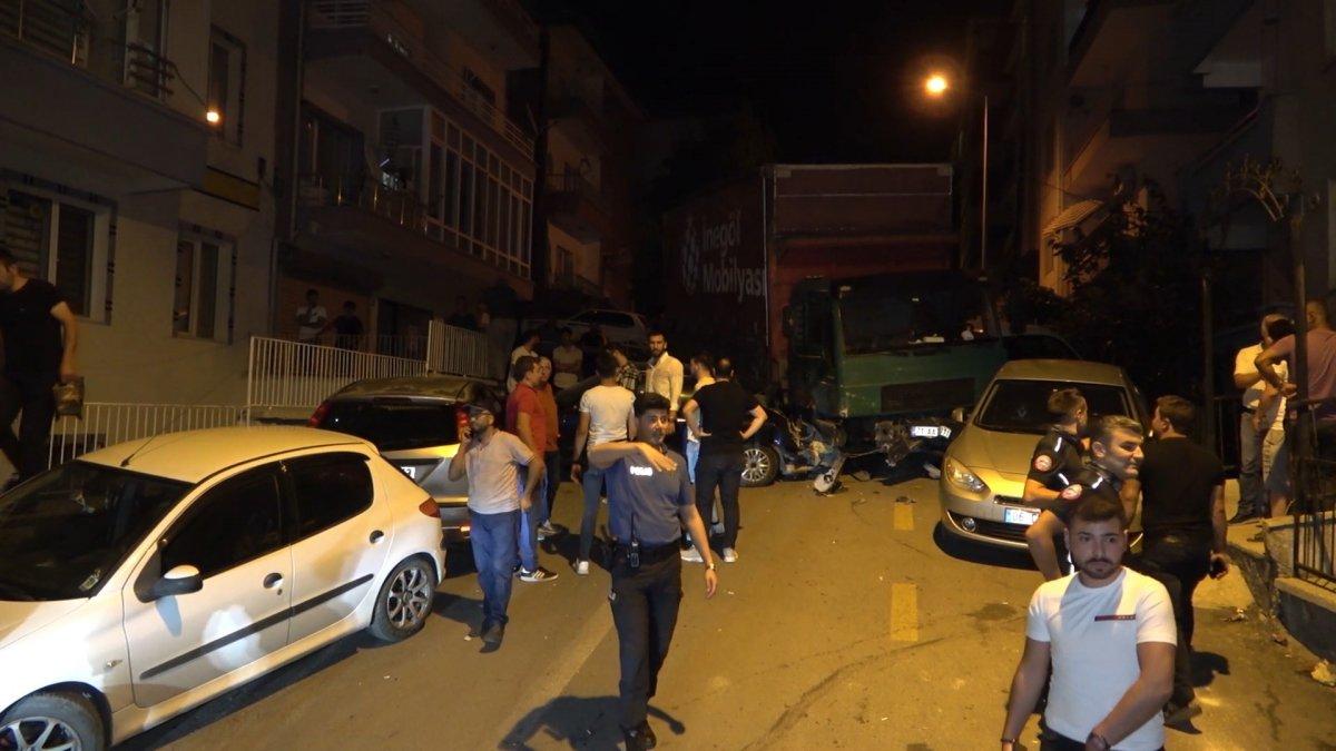 Kırıkkale'de kamyonun freni boşaldı: 9 araç zarar gördü