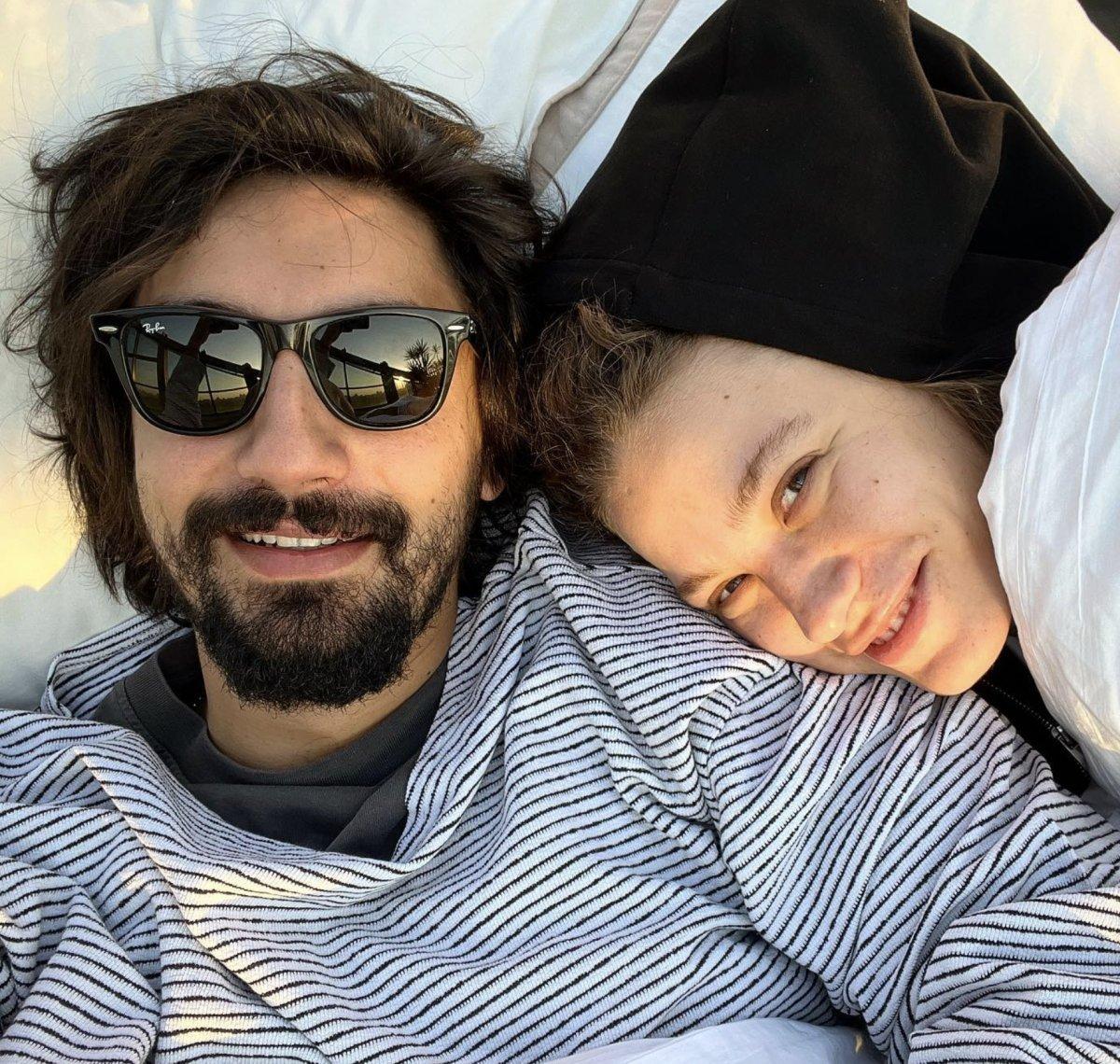 Serenay Sarıkaya'dan sirtaki şov