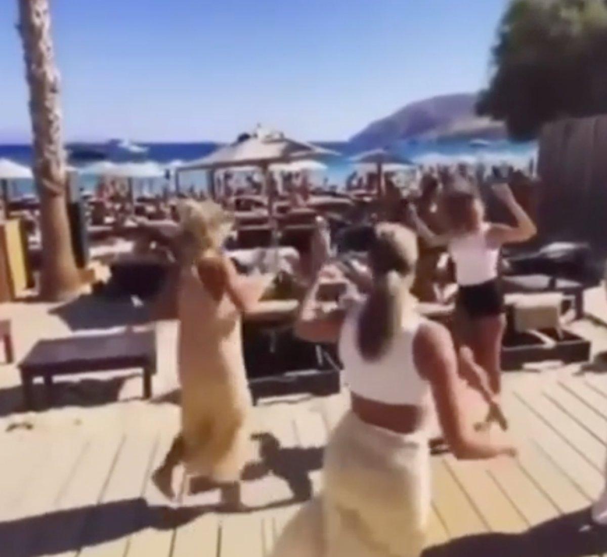 Serenay Sarıkaya'dan sirtaki şov