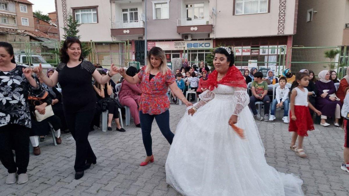 Çorumlu Yasemin'in gelinlik hayali gerçek oldu