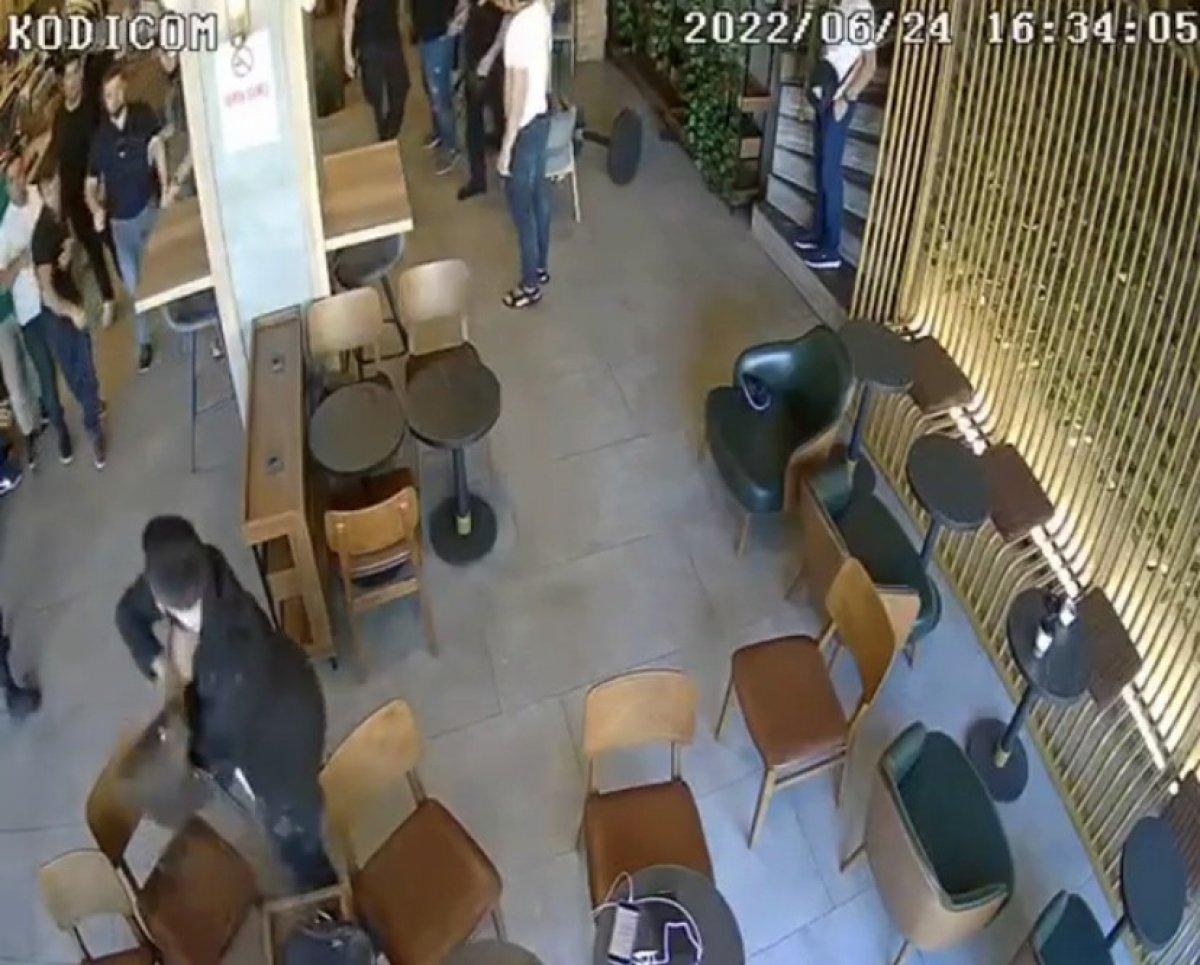 Fatih'teki kavgada tokat atılınca, rakibini güreşçi gibi kündeye getirdi