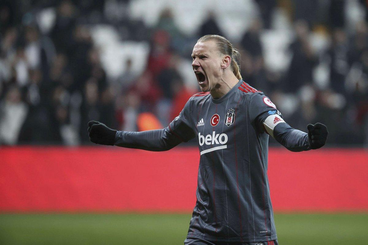 Domagoj Vida, Suudi Arabistan'a gidiyor