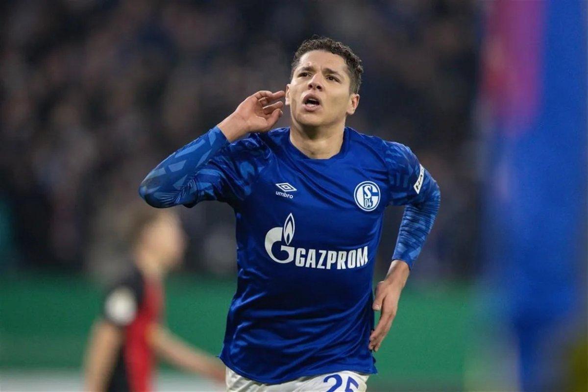 Galatasaray, Amine Harit'i bitirmek üzere
