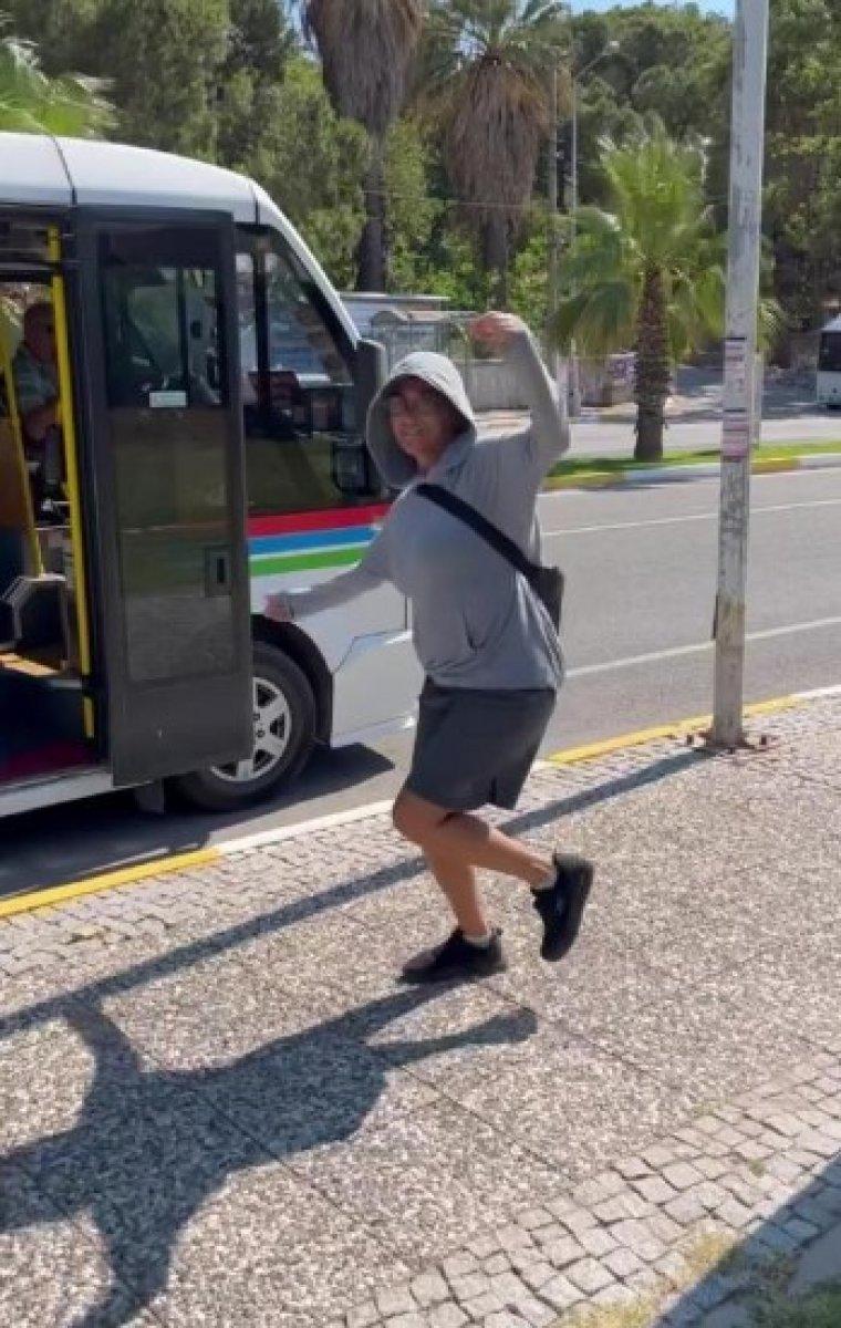 Hülya Avşar, sokak ortasında Ankara havası oynadı