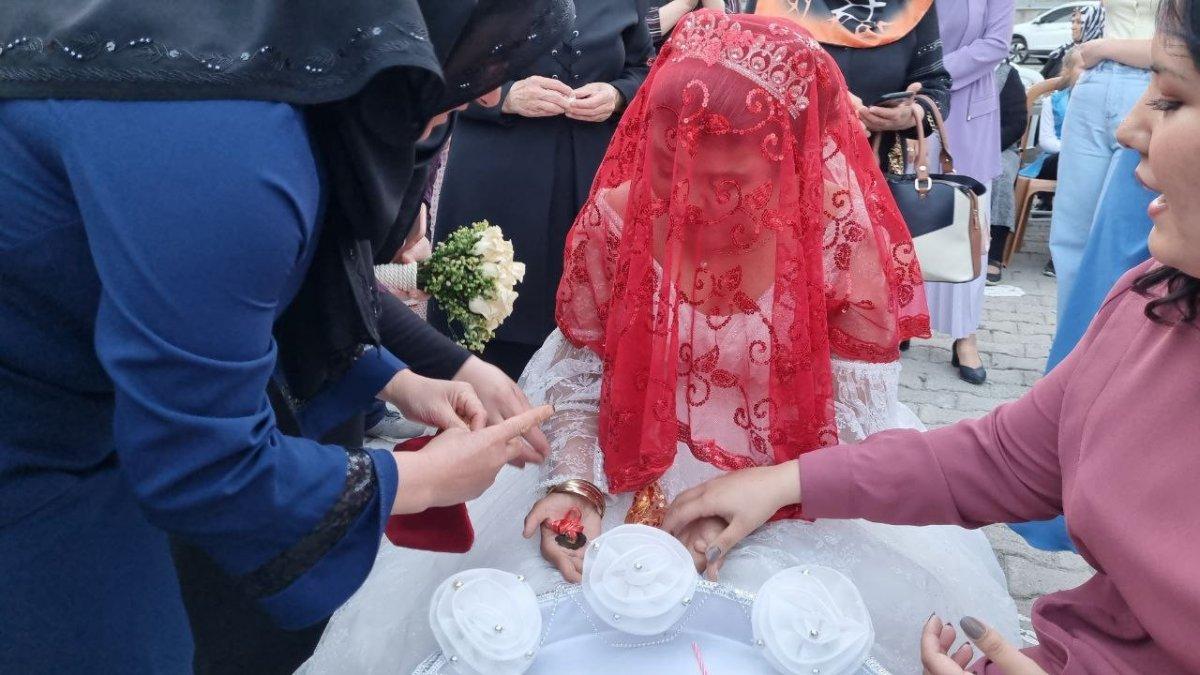 Çorumlu Yasemin'in gelinlik hayali gerçek oldu