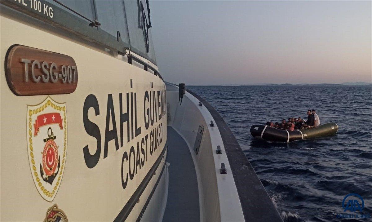İzmir açıklarında 163 düzensiz göçmen kurtarıldı, 92 göçmen yakalandı