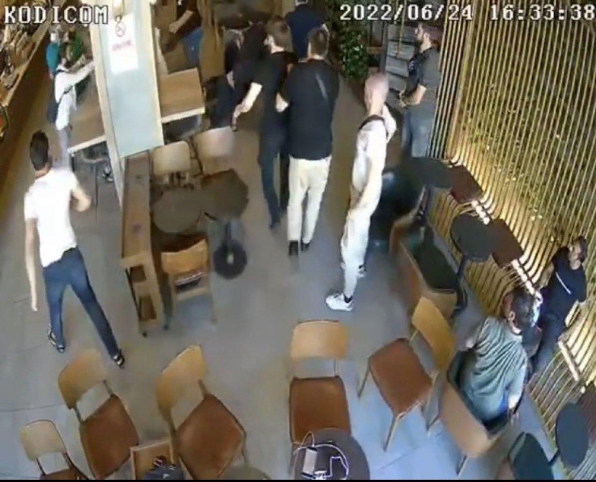 Fatih'teki kavgada tokat atılınca, rakibini güreşçi gibi kündeye getirdi