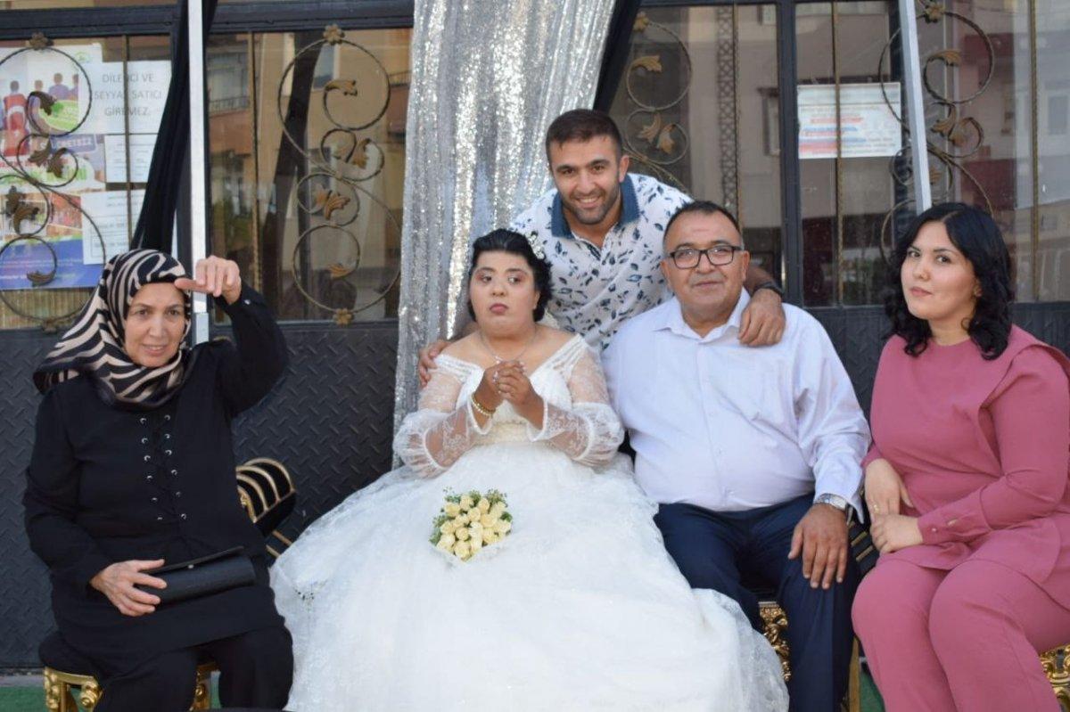 Çorumlu Yasemin'in gelinlik hayali gerçek oldu