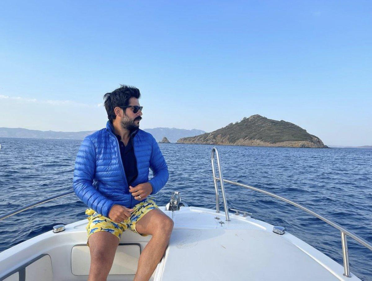Burak Özçivit’ten tatil pozları