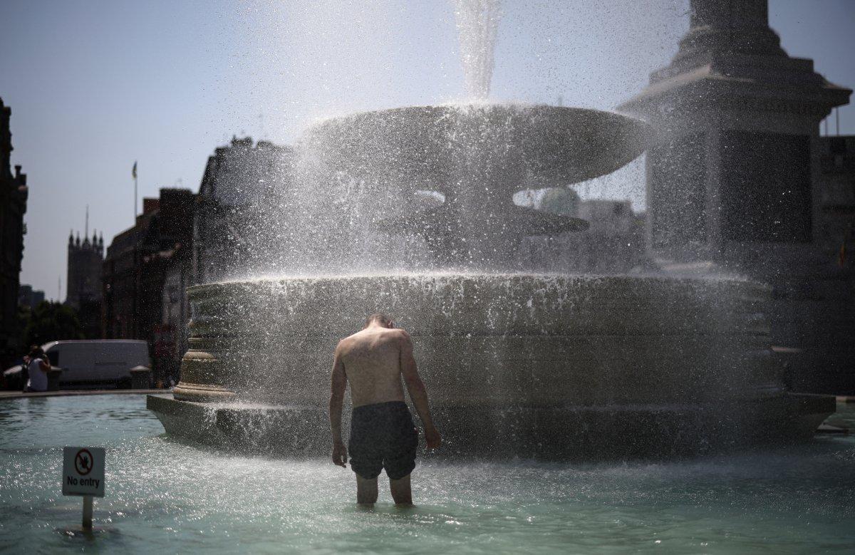 İngiltere'de tarihin en sıcak gününü yaşanıyor