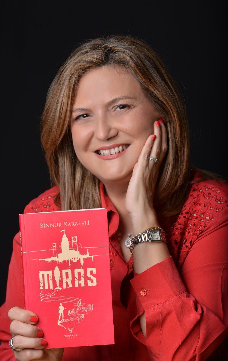 Bu yaz, her valizde Miras romanı var