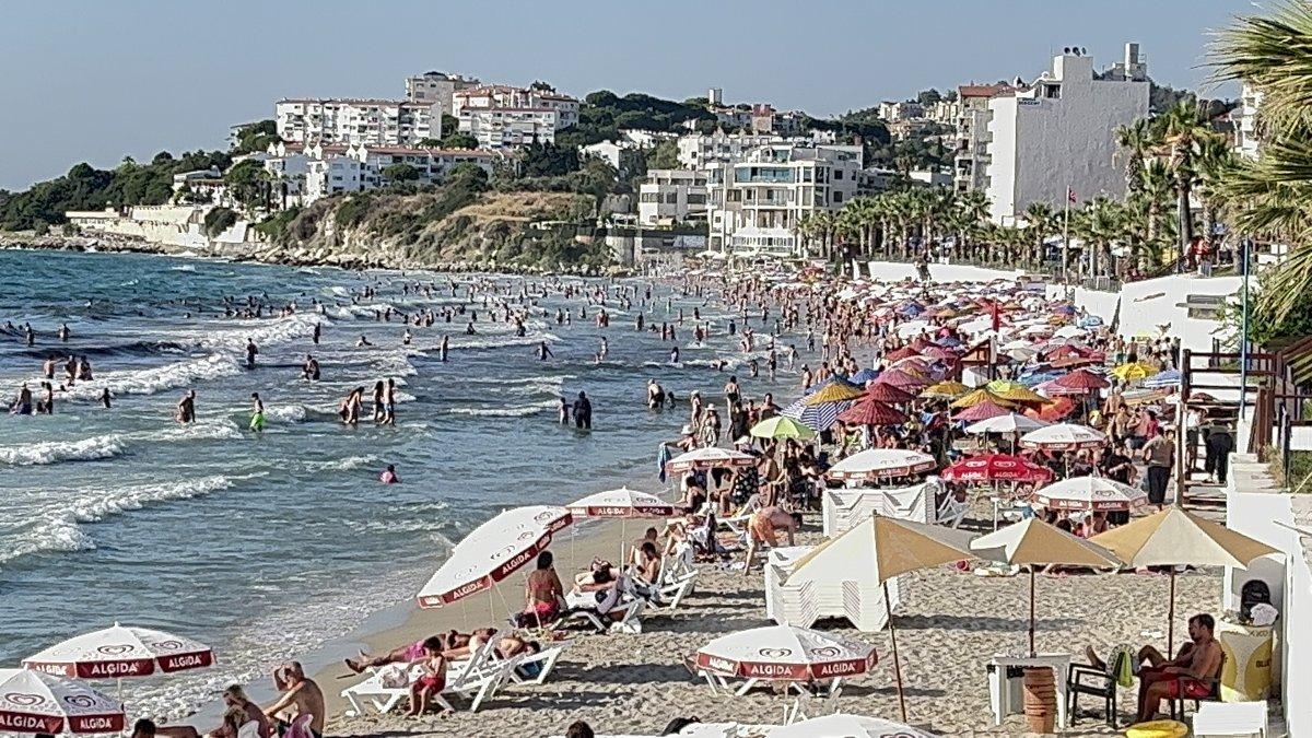 Bayram sonrası Kuşadası'nda yoğunluk devam ediyor