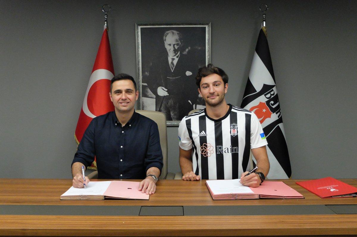 Beşiktaş, Emrecan Uzunhan'ı KAP'a bildirdi