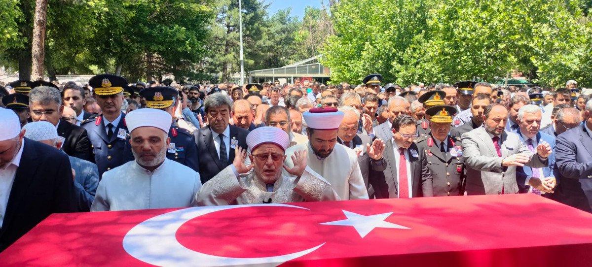 Şehit Mustafa Bozkurt, son yolculuğuna uğurlandı