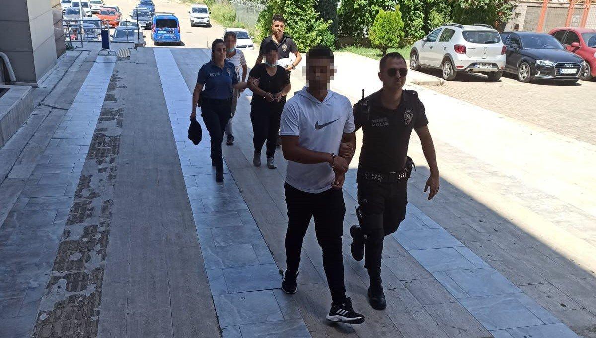 İzmir'de sadaka kutusunu çaldılar
