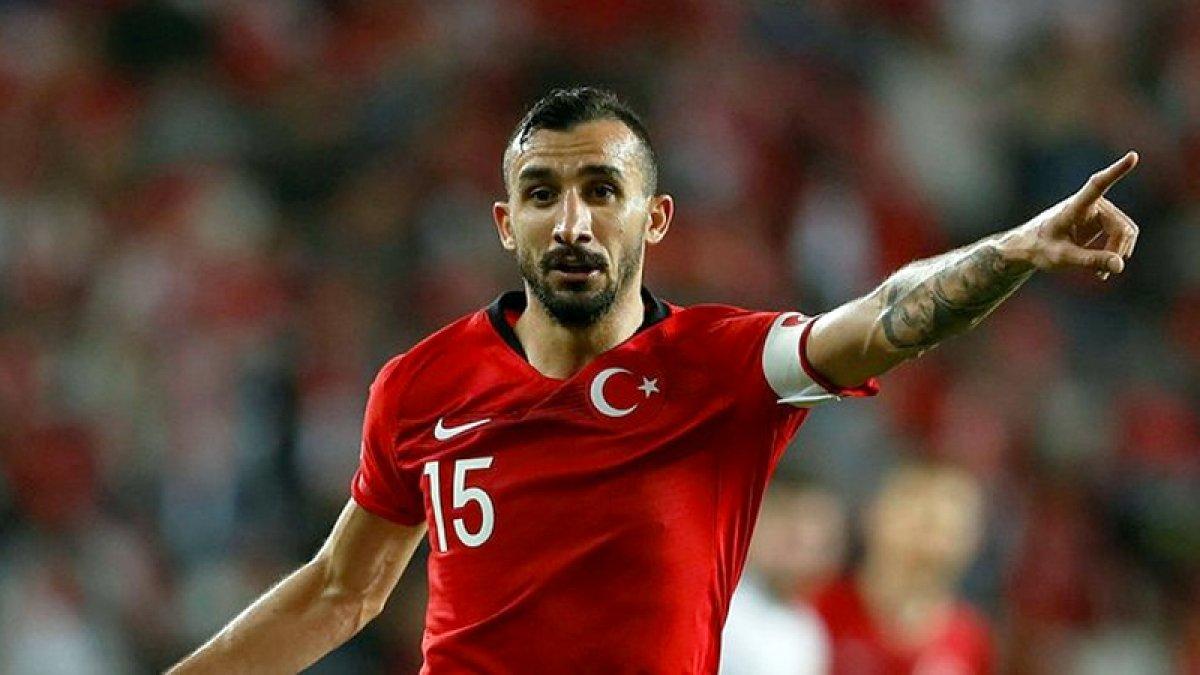 Mehmet Topal futbolu bıraktı