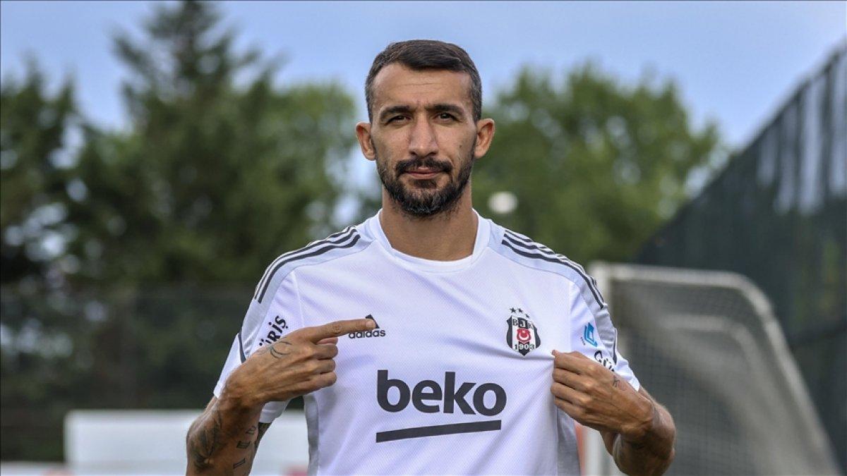 Mehmet Topal futbolu bıraktı
